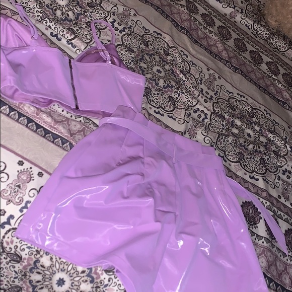 Two piece short set - Picture 2 of 3